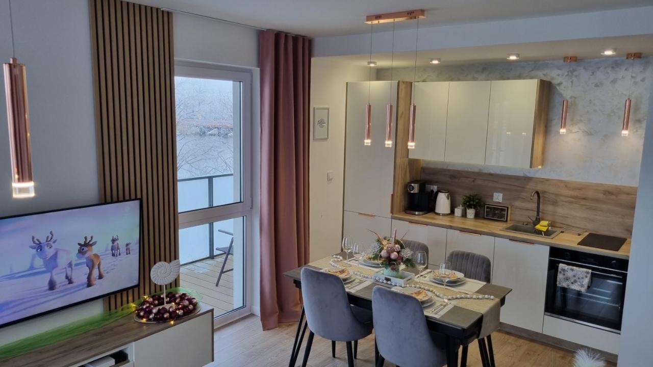 Апартаменты Apartament Perla Zachodu View & Spa Sagaris Дзивнув Экстерьер фото